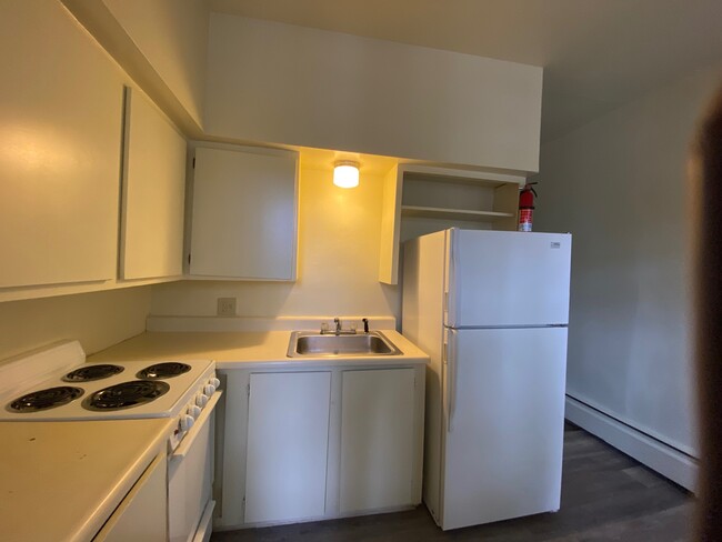 190 Church St, Unit 4