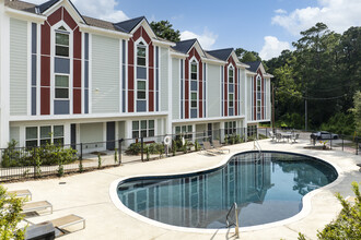 Huntsville Village Apartments in Huntsville, TX - Building Photo - Building Photo