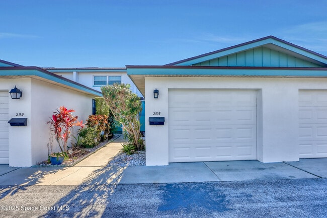 265 Kings Way in Satellite Beach, FL - Foto de edificio - Building Photo