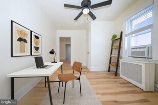 12 E Lancaster Ave in Paoli, PA - Building Photo