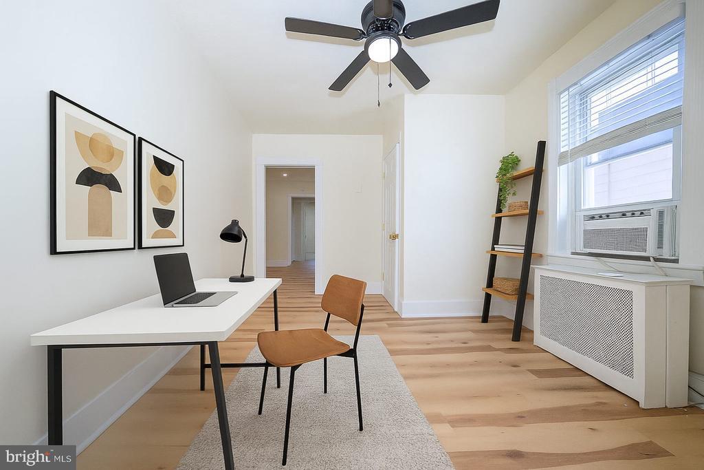 12 E Lancaster Ave in Paoli, PA - Building Photo