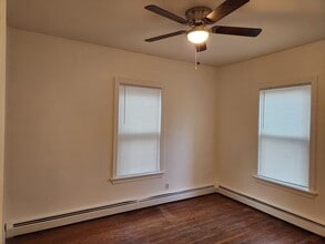 107 Hollingsworth St in Lynn, MA - Building Photo - Building Photo