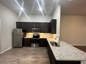 431 Emma Dr in New Braunfels, TX - Building Photo - Building Photo