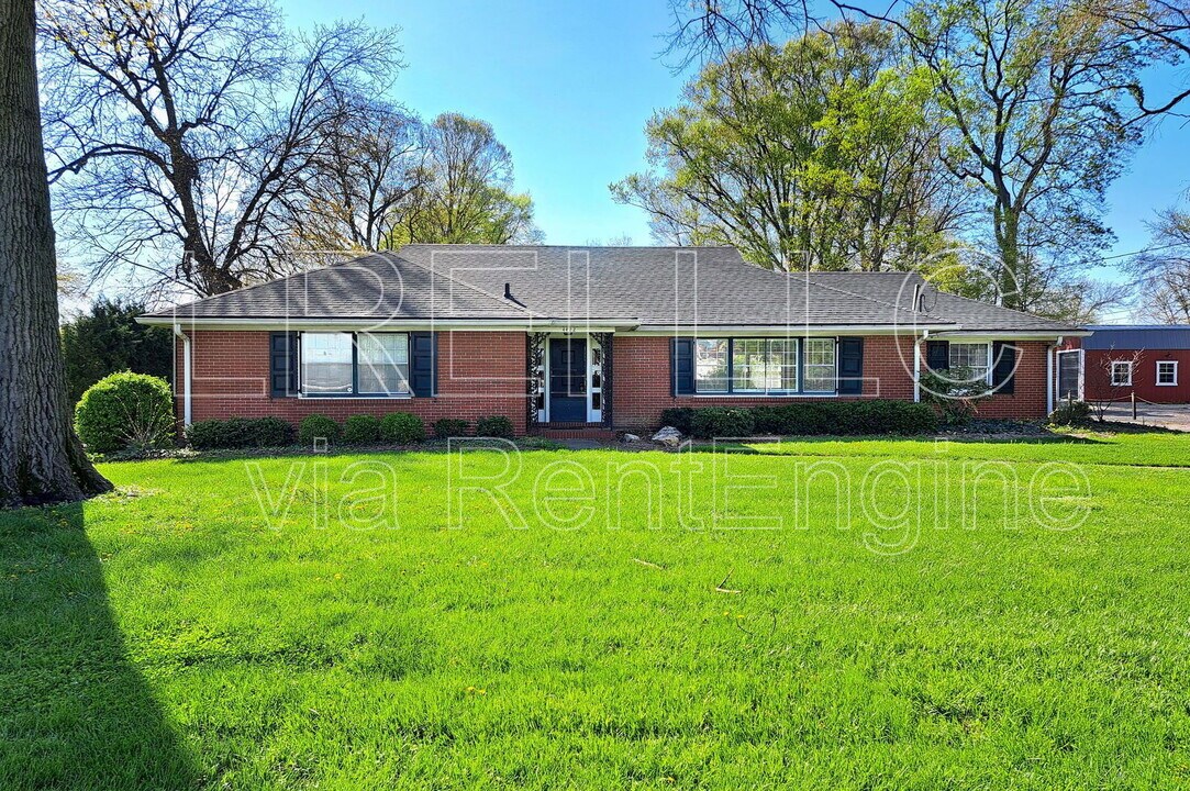 4422 Heather Ln in Louisville, KY - Building Photo