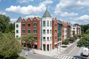 1-100 Christie Pl in Scarsdale, NY - Building Photo