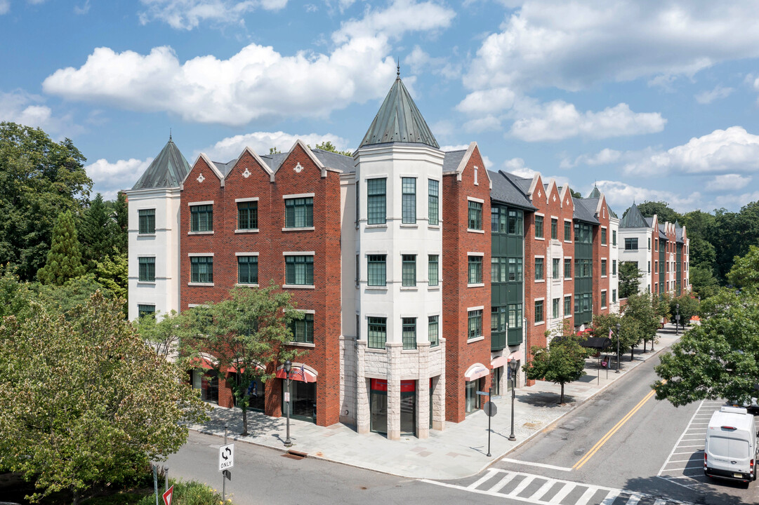 1-100 Christie Pl in Scarsdale, NY - Building Photo