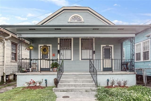 property at 1222 Teche St
