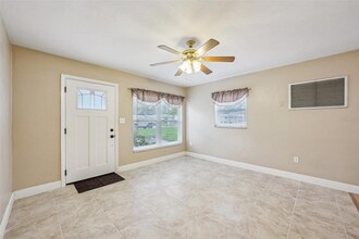 5825 81st Ave in Pinellas Park, FL - Building Photo - Building Photo