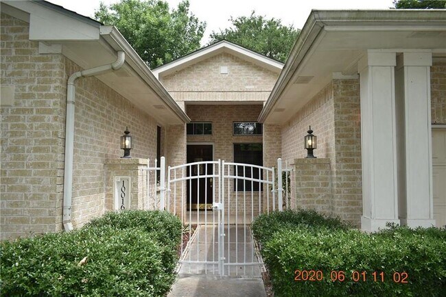10016 Liriope Cove in Austin, TX - Building Photo - Building Photo