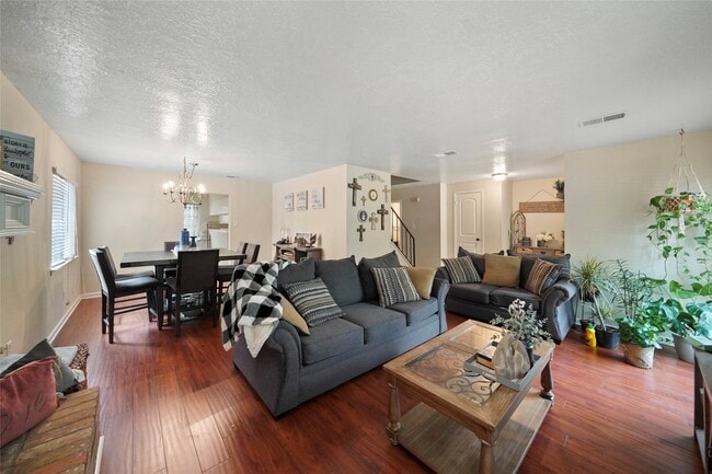 property at 33 Coralberry Rd