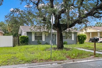 1908 43rd St S in St. Petersburg, FL - Building Photo - Building Photo