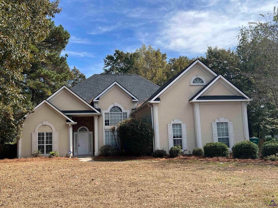 205 Southfield Ct in Bonaire, GA - Building Photo