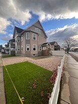 877 Belmont Ave in Springfield, MA - Building Photo