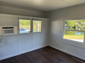 5698 S Orange Blossom Trail in Intercession City, FL - Building Photo - Building Photo