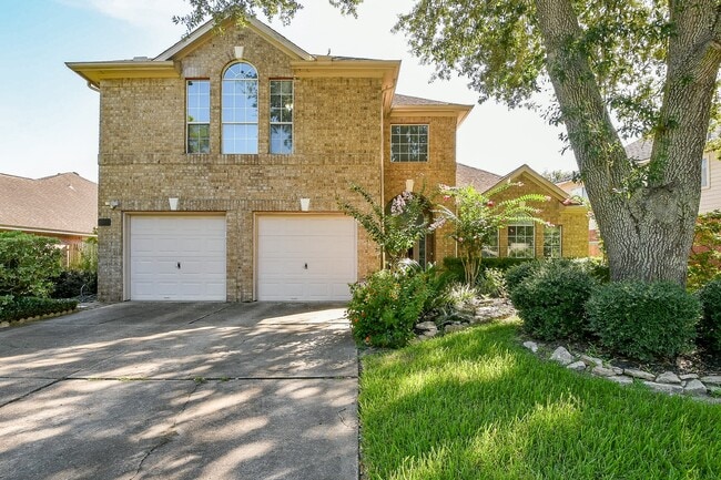 property at 18035 Somerset Knolls Ct