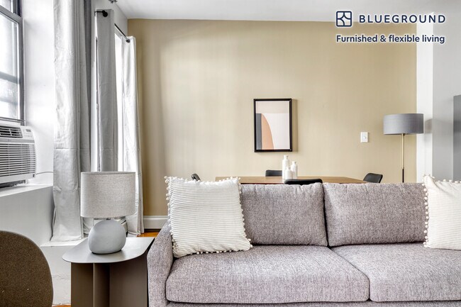 128 S 1st St-Unit -FL1-ID966 in Brooklyn, NY - Building Photo - Building Photo