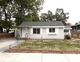 408 Hamilton St in Carlin, NV - Building Photo
