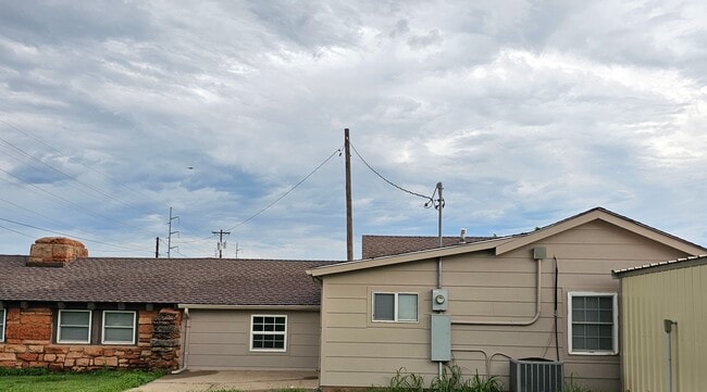 property at 1520 S 4th St
