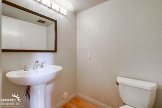 4253 Caminito Gabaldon in San Diego, CA - Building Photo - Building Photo