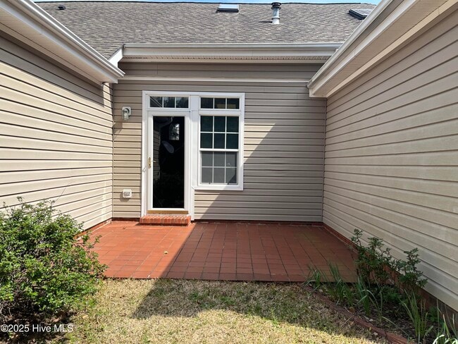 1038 Avenshire Cir in Wilmington, NC - Building Photo - Building Photo