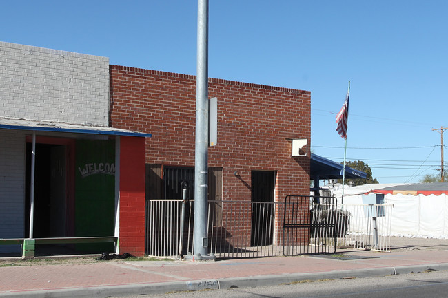 4750 S 6th Ave in Tucson, AZ - Foto de edificio - Building Photo