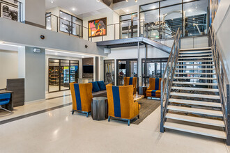 The Academic in Dallas, TX - Foto de edificio - Building Photo
