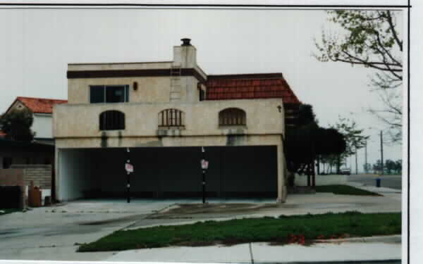 831-835 E Port Hueneme Rd in Port Hueneme, CA - Foto de edificio - Building Photo