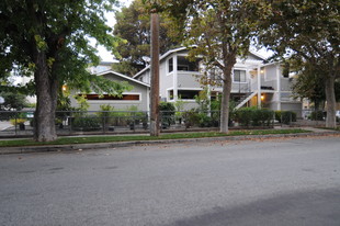 1077 E San Fernando St Apartments