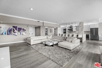 1333 S Beverly Glen Blvd in Los Angeles, CA - Building Photo - Building Photo