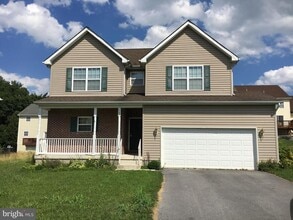 103 Mango Street in Martinsburg, WV - Building Photo - Building Photo