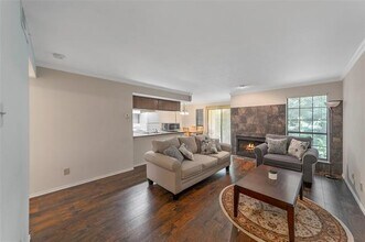 5809 Marvin Loving Dr in Garland, TX - Building Photo - Building Photo
