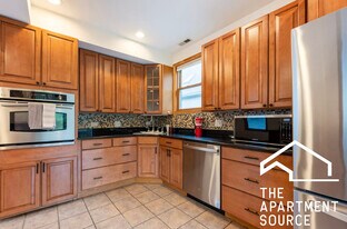 3913 N Kenneth Ave, Unit 2 in Chicago, IL - Building Photo