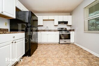 774 Plainville Cir SW in Atlanta, GA - Building Photo - Building Photo