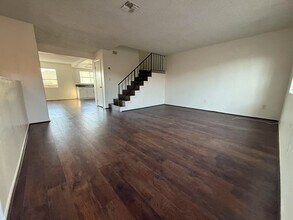225 S Curtis Ave in Alhambra, CA - Building Photo - Building Photo