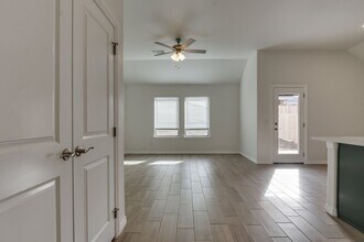 8716 Poppey Pl in Yukon, OK - Building Photo - Building Photo