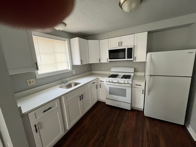 property at 1515 Retreat St