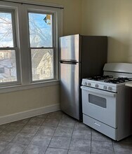 41 Myrtle Ave, Unit Apt 2F in Irvington, NJ - Building Photo - Building Photo