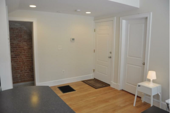 836 Huntington Ave, Unit 1 in Boston, MA - Building Photo - Building Photo