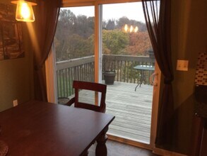 255 Grace Manor Dr in Coraopolis, PA - Building Photo - Building Photo