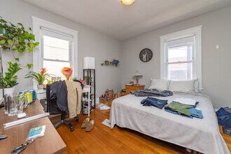 8 Belmont St, Unit 2 in Somerville, MA - Building Photo - Building Photo