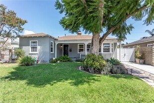 1000 N Ontario St in Burbank, CA - Building Photo