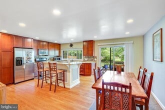 1311 MacBeth St in McLean, VA - Building Photo - Building Photo
