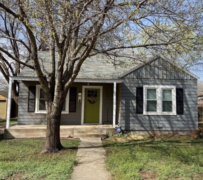 2622 25th St in Lubbock, TX - Foto de edificio