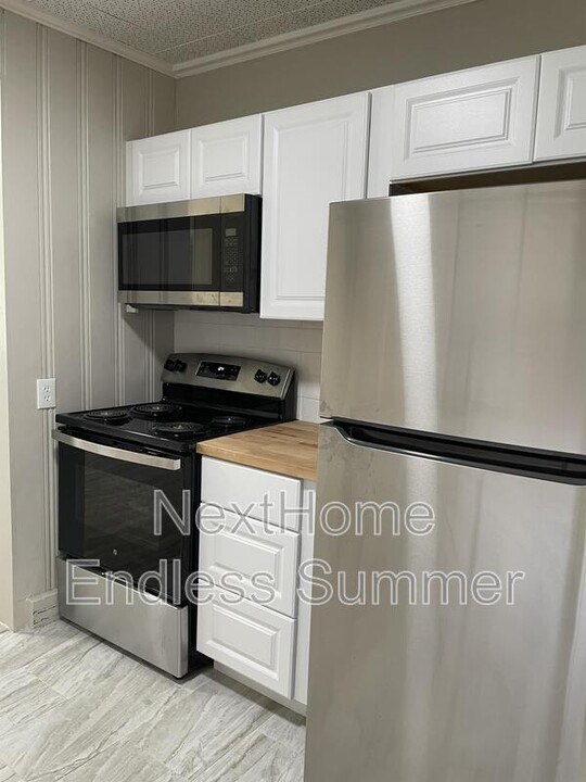 63 E 56th St in Jacksonville, FL - Building Photo