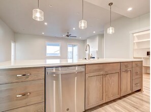 2593 Sunray Ave in Richland, WA - Building Photo - Building Photo