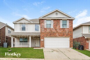8057 Plateau Dr, Unit C106 in Fort Worth, TX - Building Photo
