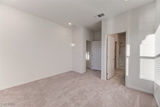 9133 Ruby Cove Ct in Las Vegas, NV - Building Photo - Building Photo