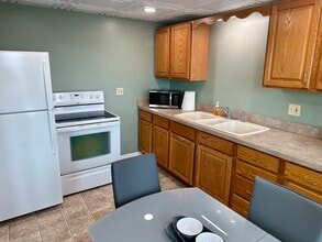 275 Tompkins St, Unit 2 in Cortland, NY - Foto de edificio - Building Photo
