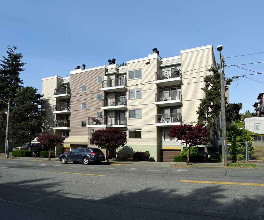 Aravita in Seattle, WA - Building Photo