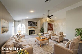 2994 N Benson Ln in Chandler, AZ - Foto de edificio - Building Photo